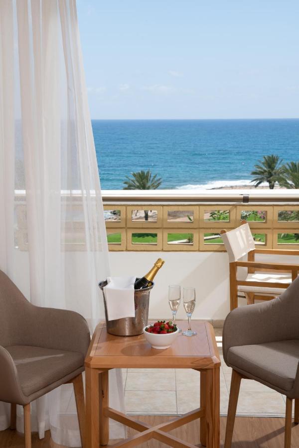 Constantinou Bros Athena Royal (adults Only) Ξενοδοχείο 4*